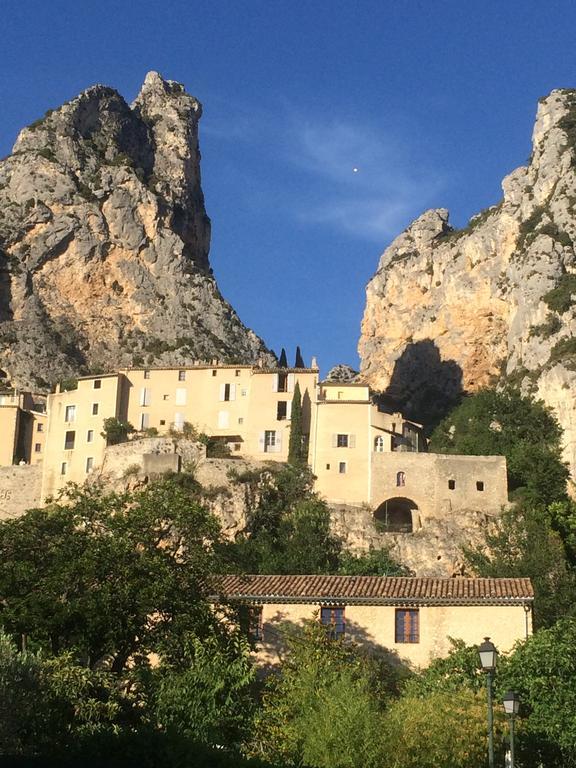 Hotel Particulier Des Lumieres Moustiers-Sainte-Marie Εξωτερικό φωτογραφία