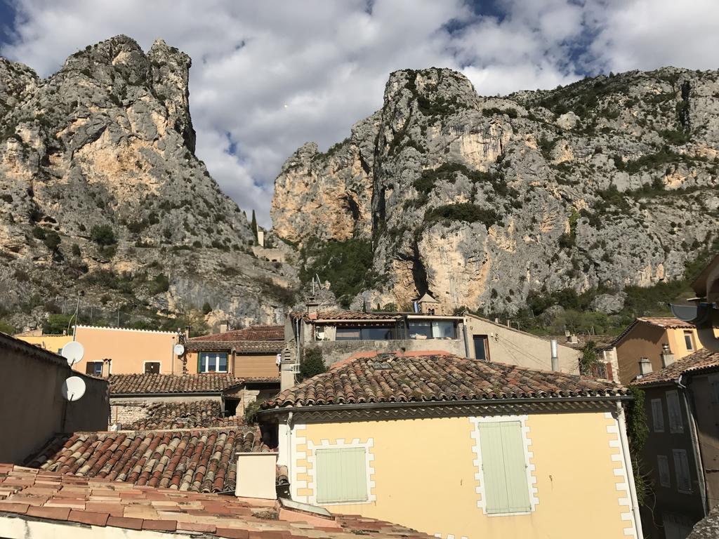 Hotel Particulier Des Lumieres Moustiers-Sainte-Marie Εξωτερικό φωτογραφία